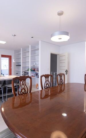 Casa para alugar com 1200m², 4 quartos e 8 vagas Casa para alugar com 1200m², 4 quartos e 8 vagasCozinha