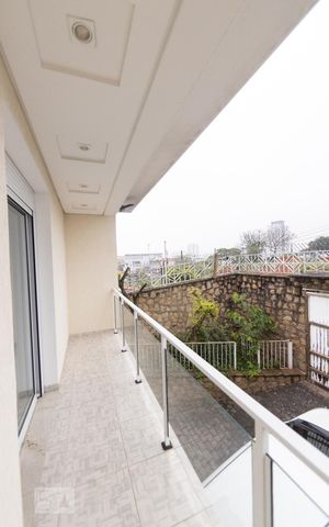 Casa para alugar com 1200m², 4 quartos e 8 vagas Casa para alugar com 1200m², 4 quartos e 8 vagasVaranda Quarto 1