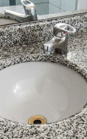 Apartamento à venda com 73m², 2 quartos e 1 vagaBanheiro da Suíte