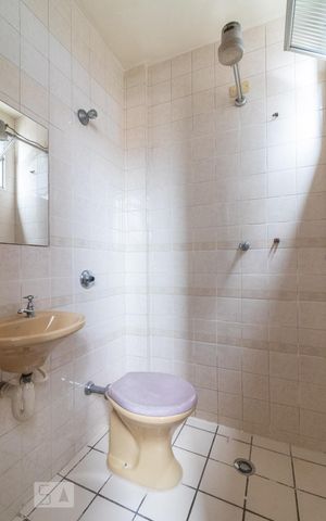 Apartamento para alugar com 131m², 2 quartos e 1 vaga Apartamento para alugar com 131m², 2 quartos e 1 vagaBanheiro de serviço