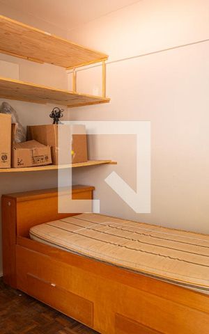 Apartamento à venda com 260m², 4 quartos e 2 vagas Apartamento à venda com 260m², 4 quartos e 2 vagasQuarto de Serviço