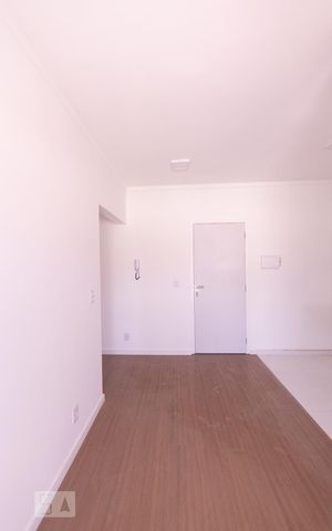 Apartamento para alugar com 33m², 1 quarto e sem vaga Apartamento para alugar com 33m², 1 quarto e sem vagaSala