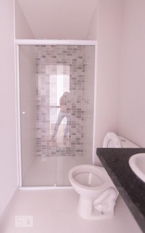 Apartamento para alugar com 33m², 1 quarto e sem vaga Apartamento para alugar com 33m², 1 quarto e sem vagaBanheiro Social
