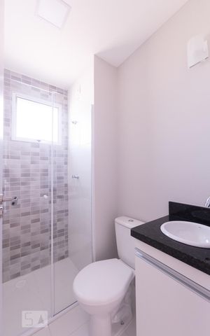 Apartamento para alugar com 39m², 2 quartos e sem vaga Apartamento para alugar com 39m², 2 quartos e sem vagaBanheiro Social