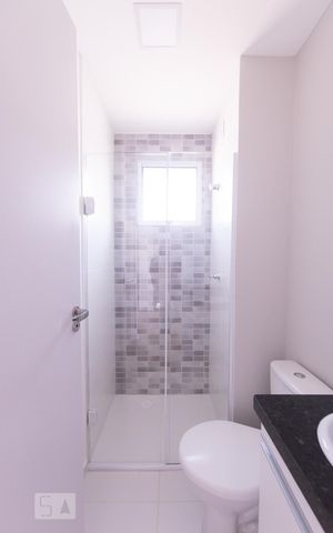 Apartamento para alugar com 39m², 2 quartos e sem vaga Apartamento para alugar com 39m², 2 quartos e sem vagaBanheiro Social
