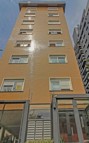 Apartamento à venda com 40m², 2 quartos e 1 vaga Apartamento à venda com 40m², 2 quartos e 1 vagaFachada