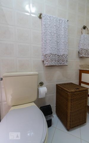 Apartamento à venda com 103m², 3 quartos e 2 vagasBanheiro da Suíte 2