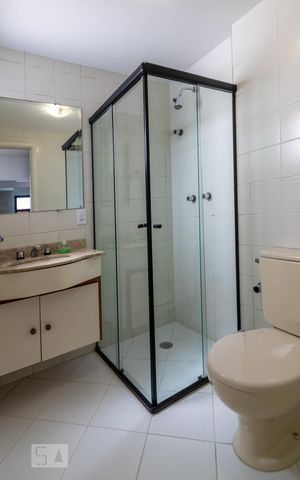 Apartamento à venda com 103m², 3 quartos e 2 vagasBanheiro da Suíte 1