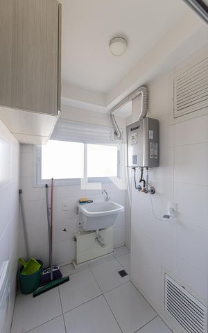 Apartamento à venda com 46m², 1 quarto e 1 vaga Apartamento à venda com 46m², 1 quarto e 1 vagaÁrea de Serviço