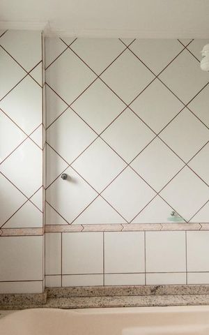 Casa à venda com 216m², 4 quartos e 3 vagas Casa à venda com 216m², 4 quartos e 3 vagasBanheiro Suíte