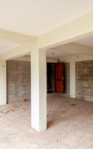 Casa à venda com 216m², 4 quartos e 3 vagas Casa à venda com 216m², 4 quartos e 3 vagasGaragem