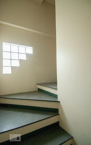 Casa à venda com 216m², 4 quartos e 3 vagas Casa à venda com 216m², 4 quartos e 3 vagasAcesso para Sotão