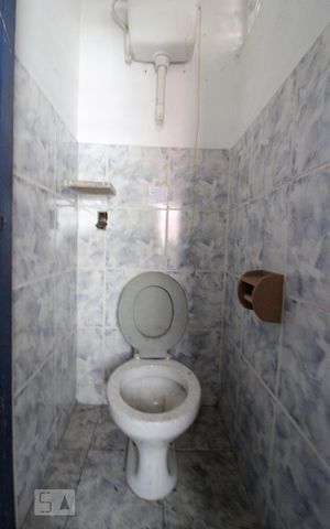 Casa à venda com 468m², 8 quartos e sem vagaBanheiro