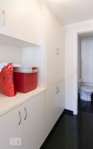 Apartamento à venda com 140m², 3 quartos e 4 vagasQuarto de serviço
