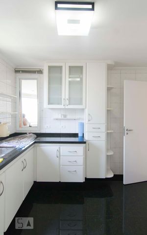 Apartamento à venda com 140m², 3 quartos e 4 vagasCozinha