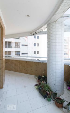 Apartamento à venda com 140m², 3 quartos e 4 vagasSacada