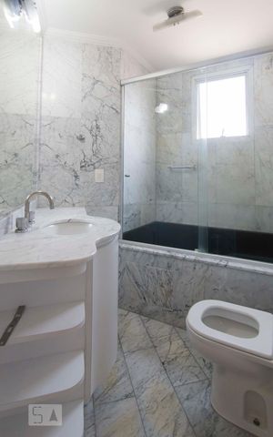 Apartamento à venda com 140m², 3 quartos e 4 vagasBanheiro Suíte