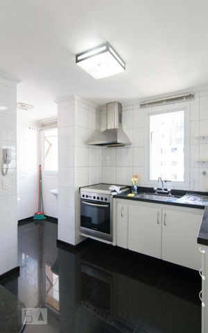 Apartamento à venda com 140m², 3 quartos e 4 vagasCozinha
