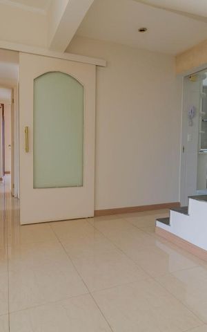 Apartamento à venda com 170m², 3 quartos e 2 vagas Apartamento à venda com 170m², 3 quartos e 2 vagasSala