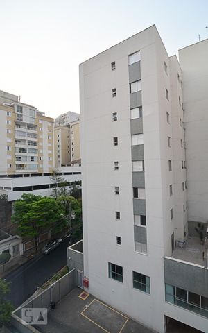Apartamento para alugar com 154m², 3 quartos e 4 vagasVista
