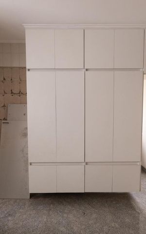 Apartamento à venda com 346m², 4 quartos e 4 vagas Apartamento à venda com 346m², 4 quartos e 4 vagasÁrea de Serviço