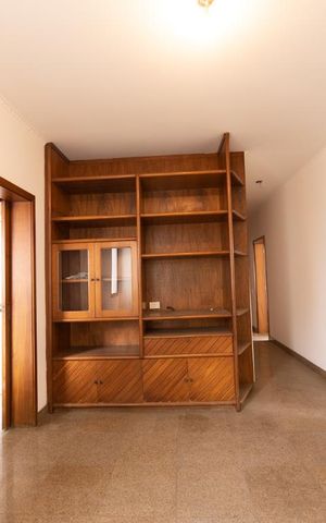 Apartamento à venda com 346m², 4 quartos e 4 vagas Apartamento à venda com 346m², 4 quartos e 4 vagasArmário Hall de Acesso aos Quartos