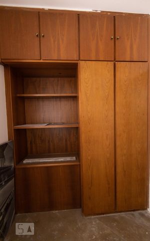 Apartamento à venda com 346m², 4 quartos e 4 vagas Apartamento à venda com 346m², 4 quartos e 4 vagasQuarto de Serviço