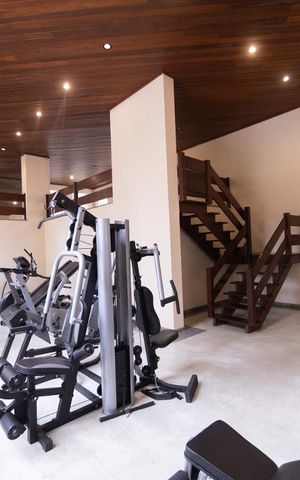 Apartamento à venda com 346m², 4 quartos e 4 vagas Apartamento à venda com 346m², 4 quartos e 4 vagasÁrea comum - Academia