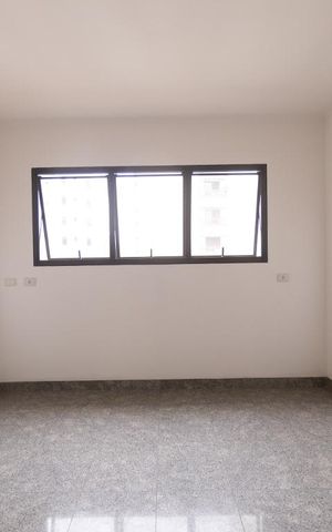 Apartamento à venda com 346m², 4 quartos e 4 vagas Apartamento à venda com 346m², 4 quartos e 4 vagasSala de Almoço