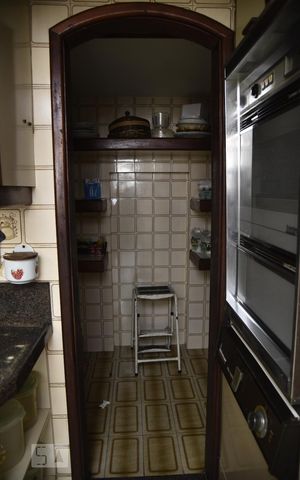 Casa de condomínio para alugar com 450m², 4 quartos e 2 vagasCozinha