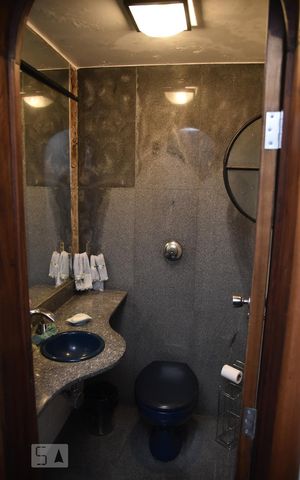 Casa de condomínio para alugar com 450m², 4 quartos e 2 vagasBanheiro 3
