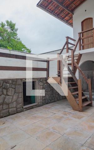 Casa de condomínio para alugar com 450m², 4 quartos e 2 vagas Casa de condomínio para alugar com 450m², 4 quartos e 2 vagasÁrea comum - Piscina
