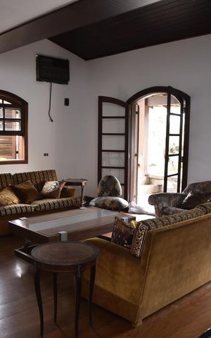 Casa de condomínio para alugar com 450m², 4 quartos e 2 vagasSala