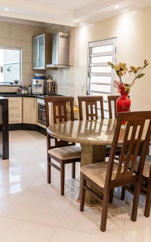 Casa à venda com 160m², 3 quartos e 2 vagas Casa à venda com 160m², 3 quartos e 2 vagasCozinha