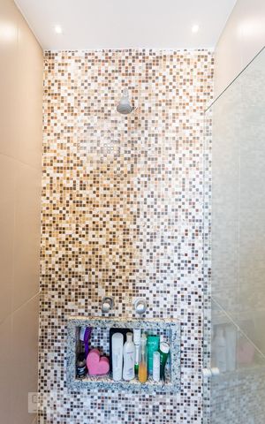 Apartamento à venda com 60m², 2 quartos e 2 vagas Apartamento à venda com 60m², 2 quartos e 2 vagasBanheiro