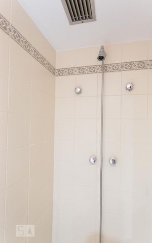Apartamento para alugar com 60m², 2 quartos e 2 vagas Apartamento para alugar com 60m², 2 quartos e 2 vagasBanheiro