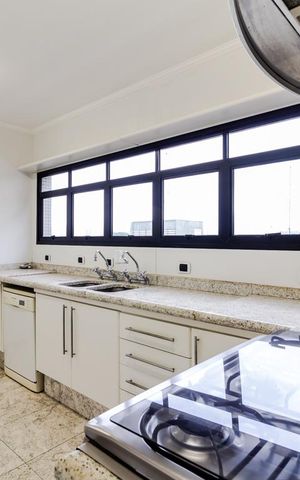 Apartamento para alugar com 266m², 4 quartos e 4 vagas Apartamento para alugar com 266m², 4 quartos e 4 vagasCozinha