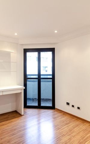 Apartamento para alugar com 266m², 4 quartos e 4 vagas Apartamento para alugar com 266m², 4 quartos e 4 vagasEscritório