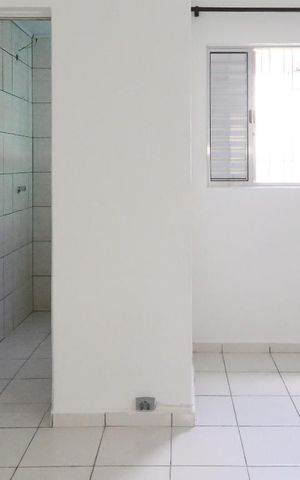 Casa para alugar com 44m², 1 quarto e sem vaga Casa para alugar com 44m², 1 quarto e sem vagaSuíte