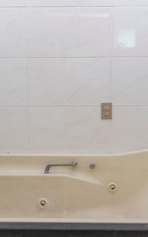 Apartamento à venda com 298m², 3 quartos e 3 vagas Apartamento à venda com 298m², 3 quartos e 3 vagasBanheira