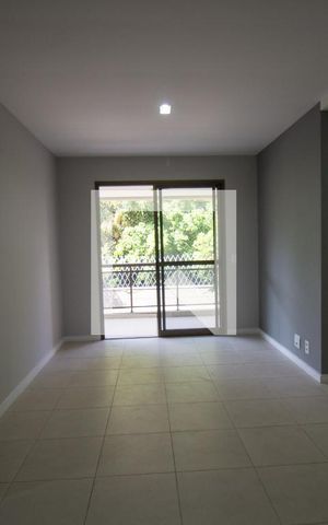 Apartamento à venda com 75m², 2 quartos e 1 vaga Apartamento à venda com 75m², 2 quartos e 1 vagaSala