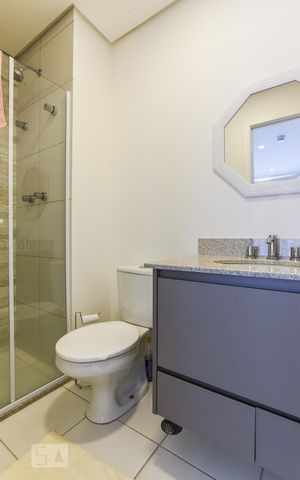 Studio para alugar com 42m², 1 quarto e 1 vaga Studio para alugar com 42m², 1 quarto e 1 vagaBanheiro