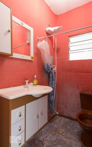 Casa à venda com 180m², 3 quartos e 1 vagaBanheiro