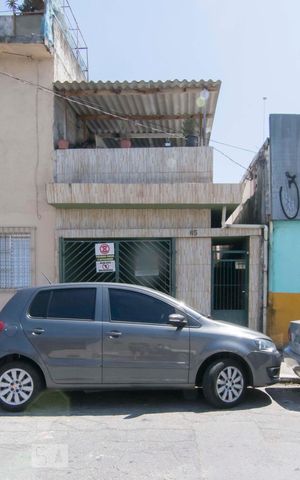 Casa à venda com 180m², 3 quartos e 1 vagaFachada
