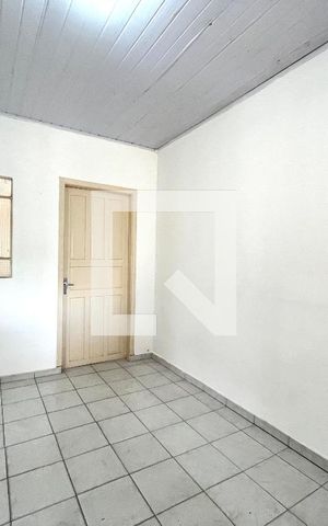 Casa à venda com 120m², 2 quartos e sem vagaSala