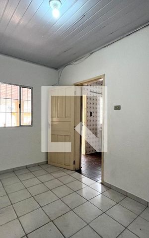 Casa à venda com 120m², 2 quartos e sem vagaSala