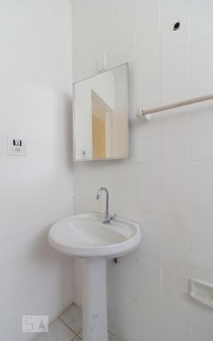 Casa à venda com 250m², 4 quartos e 4 vagasBanheiro
