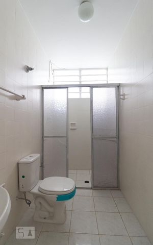 Casa à venda com 250m², 4 quartos e 4 vagasBanheiro do Quarto Suíte