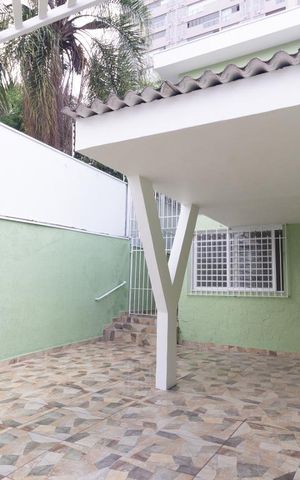 Casa à venda com 250m², 4 quartos e 4 vagasGaragem
