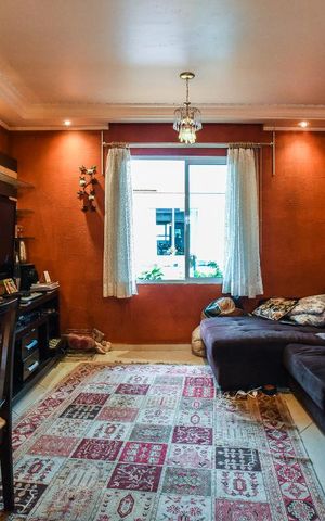 Casa de condomínio à venda com 138m², 3 quartos e 2 vagas Casa de condomínio à venda com 138m², 3 quartos e 2 vagasSala